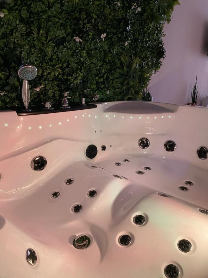 Sweet Love Exotique By Locations_Lepuyenvelay Brives-Charensac Eksteriør billede